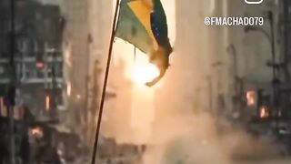“Ah se vcs soubessem o poder que vocês têm . O poder de mudar o mundo e transformar nosso Brasil.’