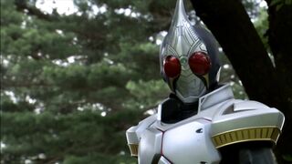 Kamen Rider Glaive Transforms