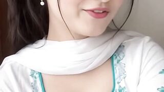 I’m single ❤️ Would you like to talk over a video call? 🥰