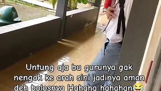 Anak sekolah pada ngumpet takut guru nya