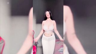 Indian Girl Chandra Banu Dance 2
