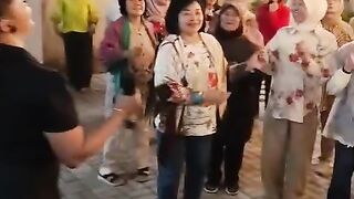 Joget yuk