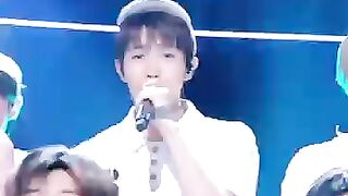 BTS army 🪖🪖 moment