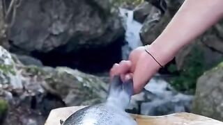 memasak di alam liar yang sangat menyenangkan