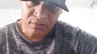 Praticando os estudos no violão