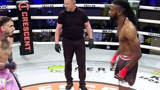 Epic Boxing Fight 🔥 Intense Face-Off in the Ring!