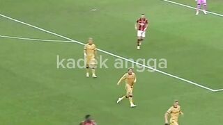 🔥 AC MILAN DIHANCURKAN BOLOGNA! HATTRICK MBANGULA BIKIN SAN SIRO TERDIAM!