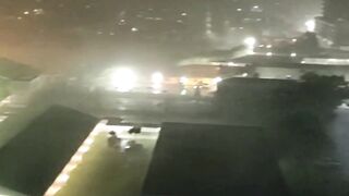 Тропический шторм ETA обрушился на Флориду