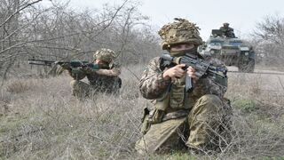 Война на Донбассе. Украинские диверсанты захватили в плен военнослужащего ЛДНР