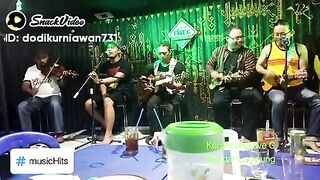 Keroncong five G live performance