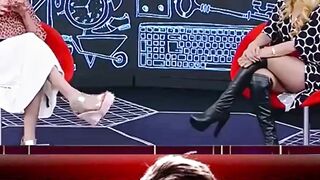 Joelma sendo Entrevistada