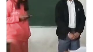 Ye Chand tumhara ee na best song