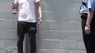 Police_fooled_by_Magic_trick