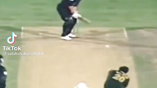 Pak bowler on fire ????????????????