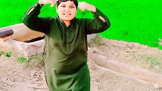Long nakk da punjabi song...dance by talented kidalen