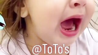 Cute baby ????