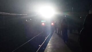 9UP Allama Iqbal Express on sialkot Jan