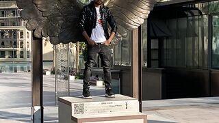 Dubai ???? photoshoot #Omansalman #laralicious