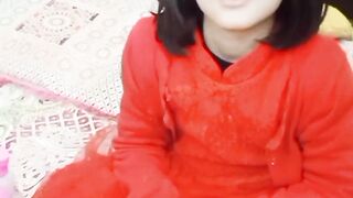 Alaya Karim playing with Dolls عالیہ کریم گڑیا سے کھیل رہی ہے۔