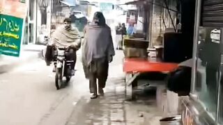 Funny fake water Dropping
