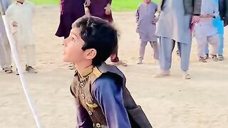 Wow amazing ghory se kam ni he ye bacha
