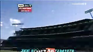 Shahid Afridi Blazing 65 runs of 25 balls vs New Zealand 3rd ODI 2011(144P).