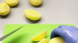 Лёгкий способ приготовить деревенскую картошку
