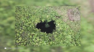 Посмотрите, на Что Способна Самая Большая Карстовая Воронка в Мире