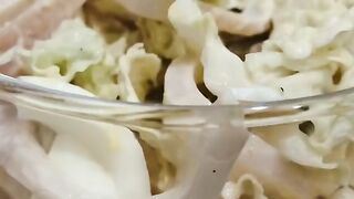 Ну очень нежный салат с кальмарами