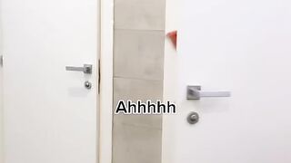MASHA CAPSIZ ( PAPARAZZATA IN BAGNO)