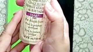how to use crackle medium to make cracks