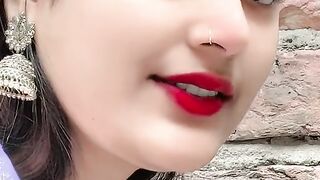 Beautiful Girl Singhing