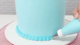 Cake decoration