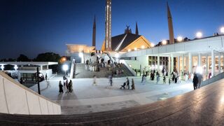 Faisal Mosque Time Lapse
