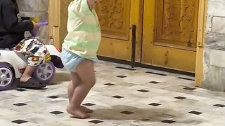 Baby dancing