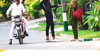 Pakistan funny pranks video