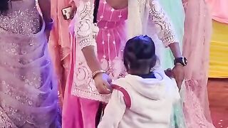 Girls dance in shadi