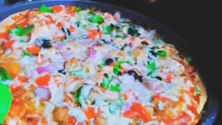 homemade chicken tikka pizza