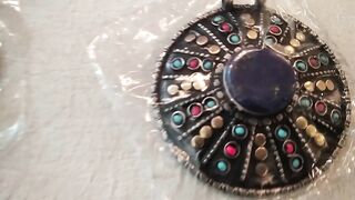 Exhibition of precious stones and women's clothing | Orignal Gumstone