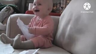 funny_babies_laughing_cute_baby_laughing_comedy
