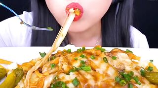 Eat food