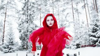 4K Exploring the Winter Wonderland: Fun Activities for Enjoying Life in the Snow