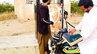 Mehngai say tang awam