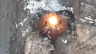Ukrainian drones hunt Russian soldiers in foxholes before dropping bombs