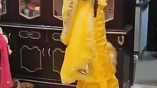 Mehendi dance