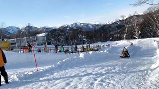Beautiful view of mountains full of snow| ski