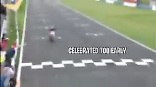 20 ATHLETES WHO CELEBRATED TOO EARLY
