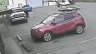 OMG ! He cant handle it anymore. Crashing helicopter