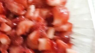 Strawbery sauce easy n homemade