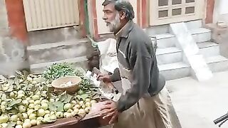 unique way of selling vegetables